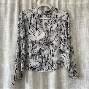 ASTR Abstract Long Sleeve Top